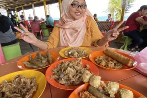 Mamak di Kuala Terengganu: Menikmati Kelezatan Makanan di Tepi Pantai